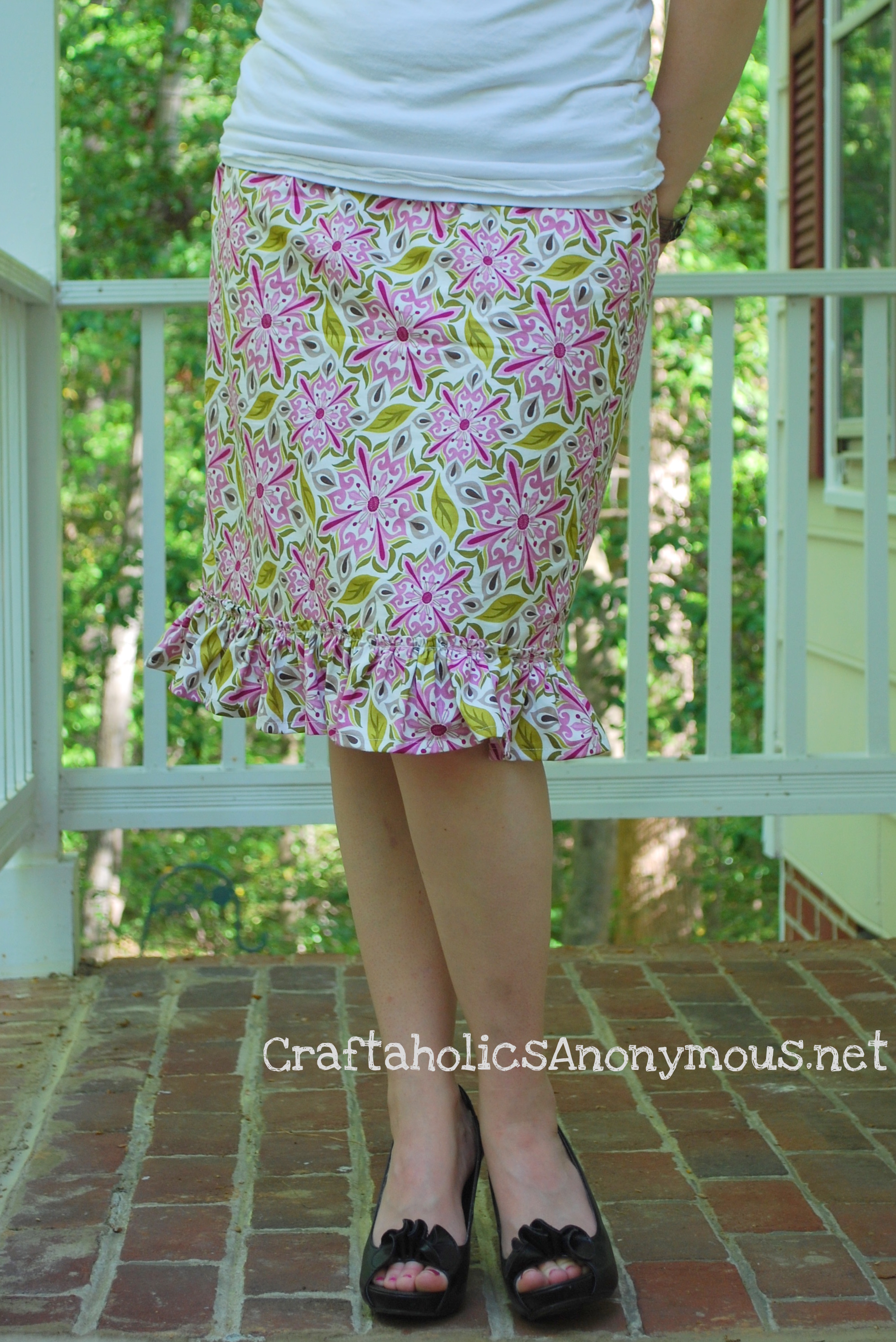 Ruffle skirt Sep 01, · Ruffles are a great way to add volume and elegance to apparel and decor projects like dresses, skirts, blouses, and curtains. This tutorial shows you how to make 2 different kinds of ruffles.