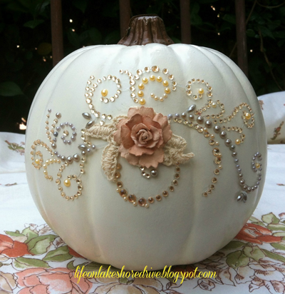 18 Awesome Halloween Crafts & Tutorials at Craftaholics glam pumpkin