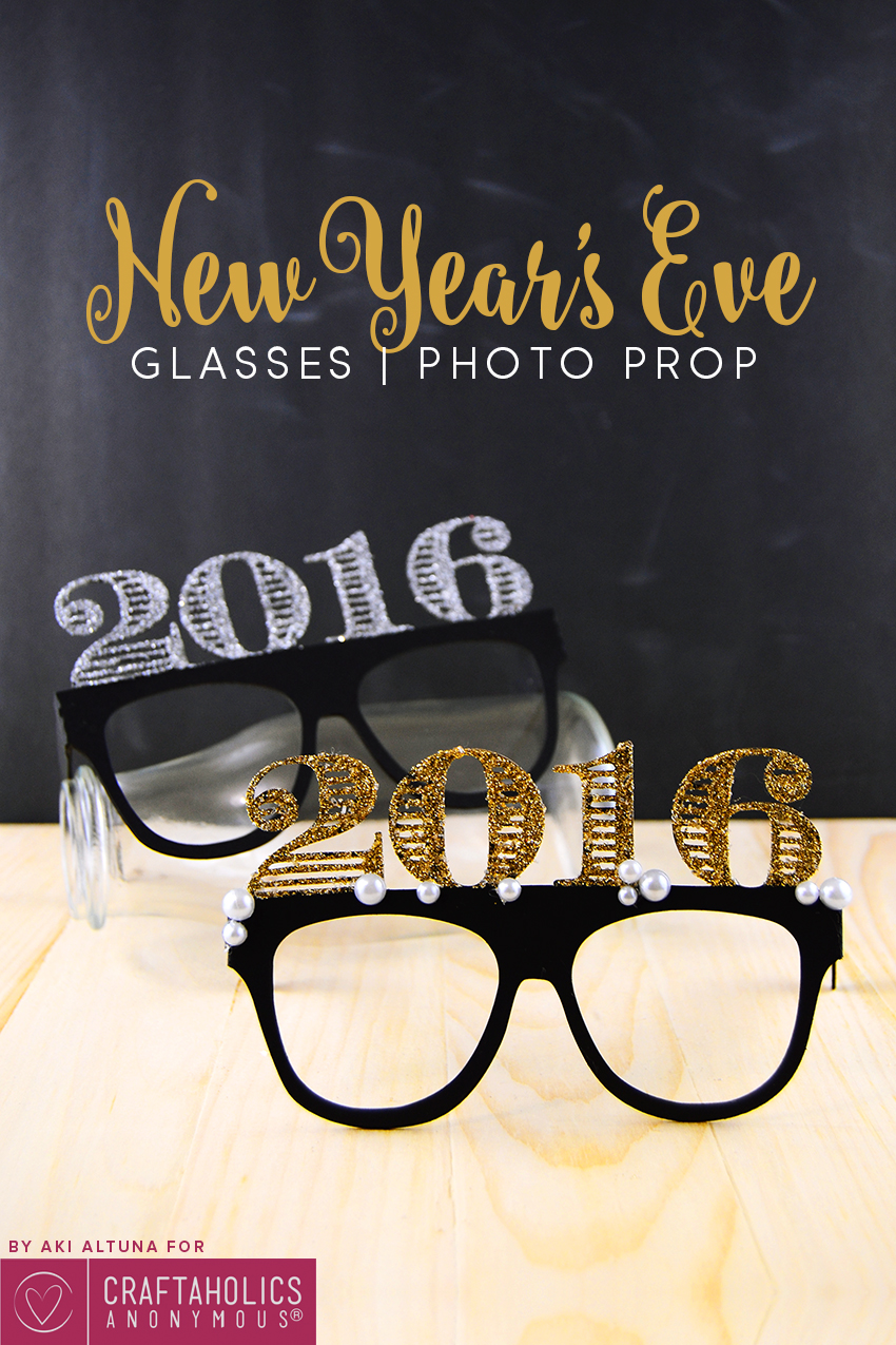 Pack of 18 Happy New Year Eyeglasses 2021 New Year Party Glasses Celebration Party Favor Decoration Eyeglasses Frame Photo Props for Kids Adult