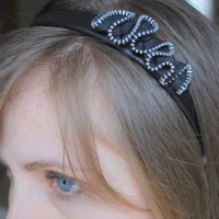 zipper ruffle headband