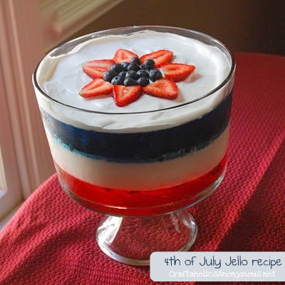 4th of July Jello dessert idea. This jello trifle is delicious and very patriotic!