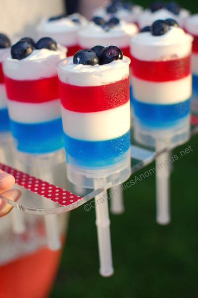 4th of July Push Up Pops. Love these yummy patriotic jello pops!