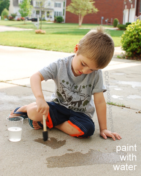 Painting with Water from Craftaholics Anonymous {Fun in the Sun} - Kiki ...