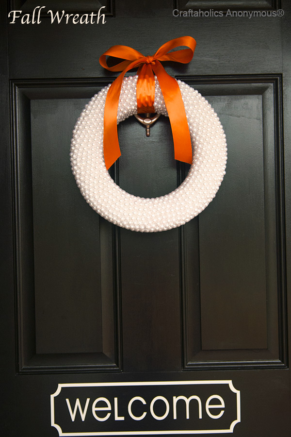 Such a simple and elegant fall wreath! fall wreath