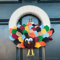 Thanksgiving Craft: A Turkey Wreath