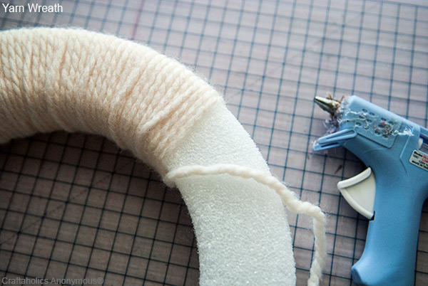How to make a yarn wreath yarn wreath