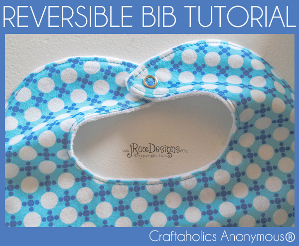 Reversible bib tutorial for infants and toddlers #sewing #baby #tutorial