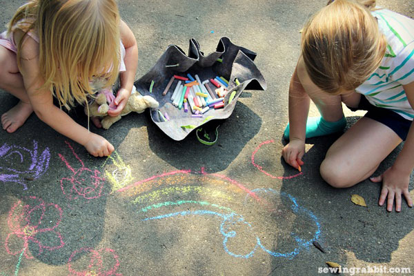 sidewalk chalk pouch tutorial