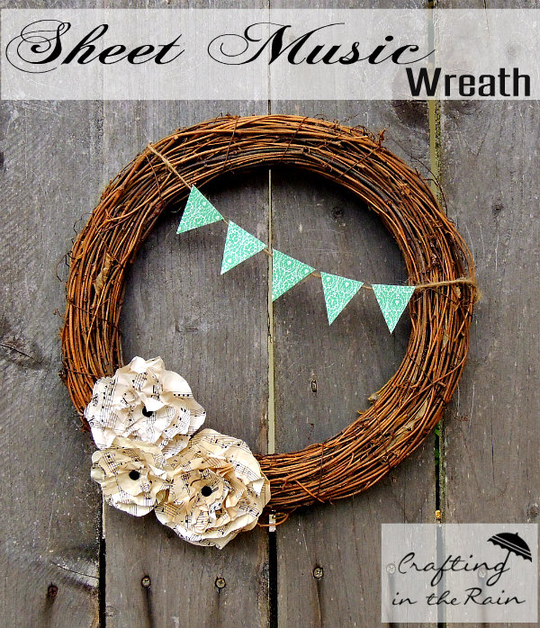 Simple sheet music wreath. Easy and really pretty! #wreath sheet-music-wreath