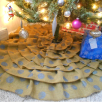 ruffled tree skirt