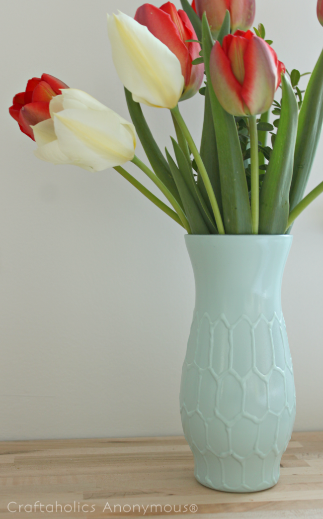 Easy hexagon vase makeover. Cheap and easy way to make a thrifted vase look like a designer vase!