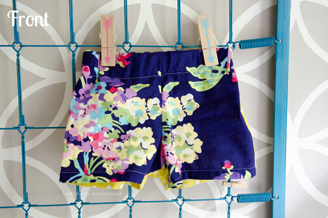 Mixed Print Shorts. What a fun, easy sewing project! Simply use different fabrics for the front and back pieces. I'm so doing this!