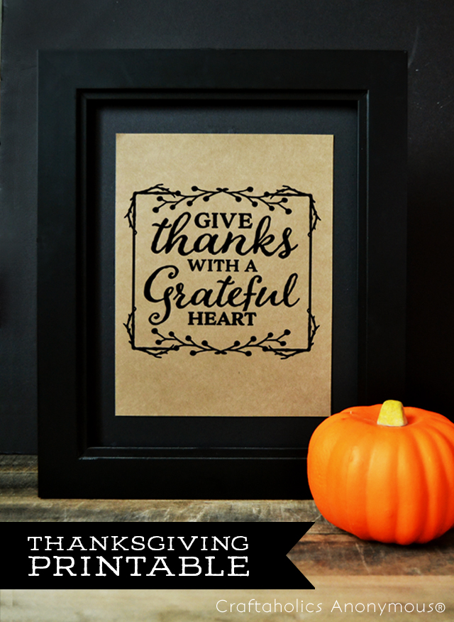 Free Thanksgiving Printable. Can be printed as Thanksgiving Decor or a cute Utensil holder