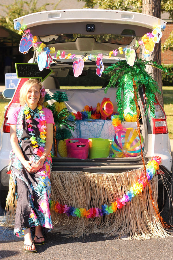 Craftaholics Anonymous® | 24 Trunk or Treat Ideas