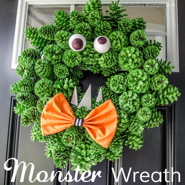monster-wreath
