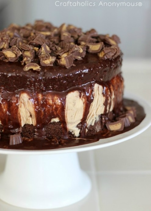 Reese's ice cream cake recipe. Drooling over this!