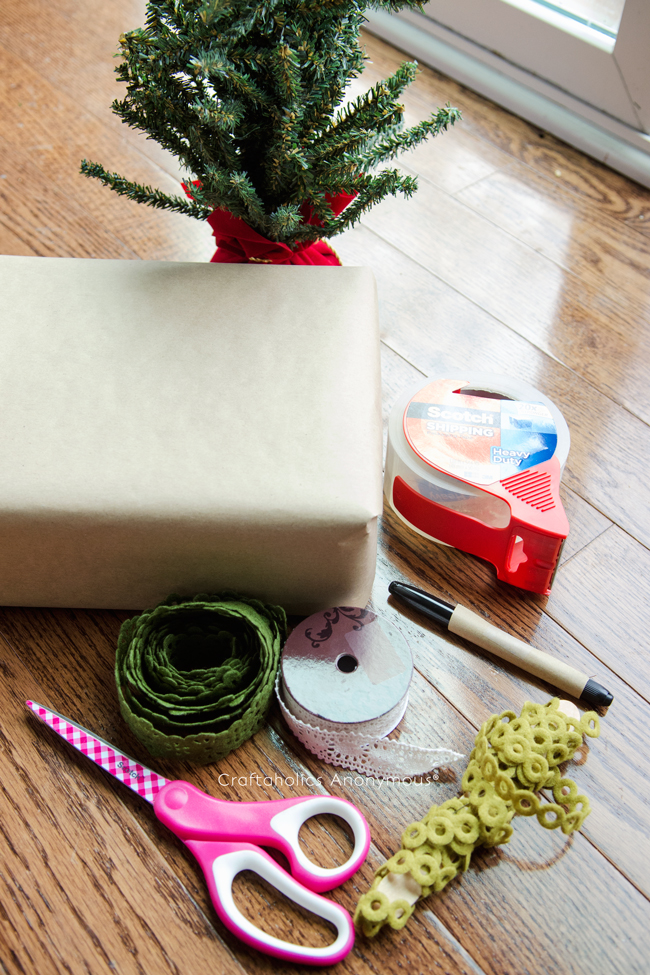 Holiday shipping ideas to make your shipped gifts look more festive!