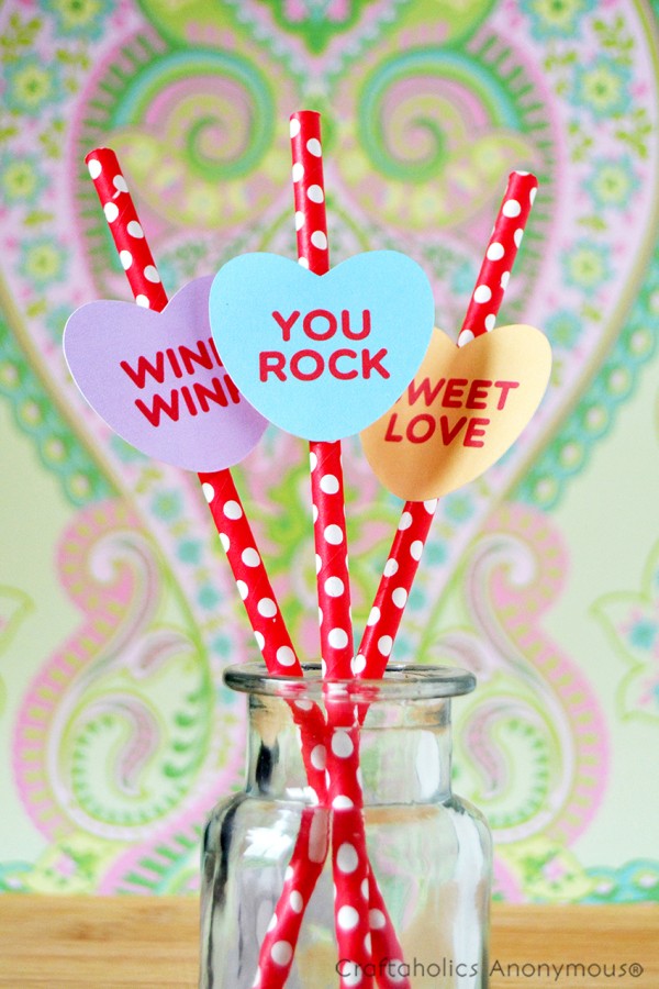 Free candy heart printable || So many uses for this printable at a Valentine's Day party!