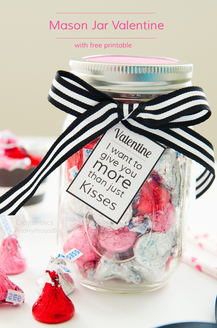 Mason Jar Valentine with Free Printable Tag || Sweetly romantic gift idea for that special someone!