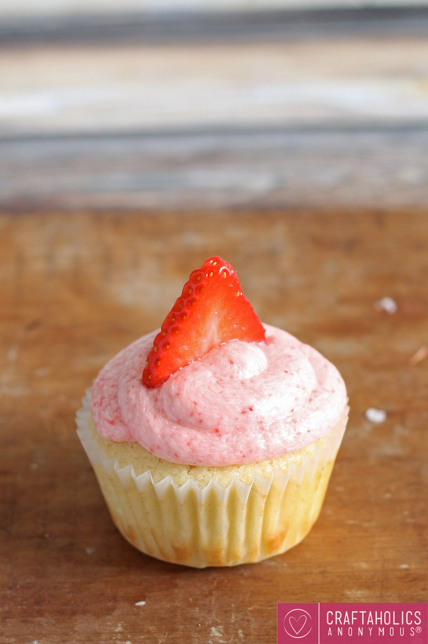 Strawberry Lemonade Cupcakes