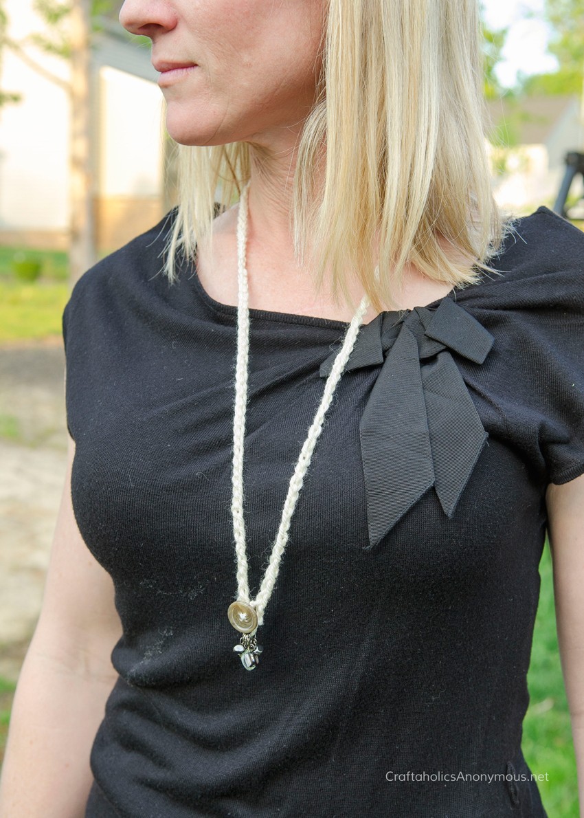 DIY Crochet Necklace tutorial