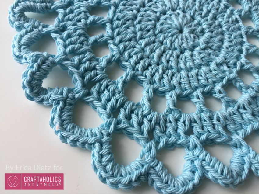 Free Crochet Doily pattern with tutorial || www.CraftaholicsAnonymous.net Free Crochet Doily pattern with tutorial || www.CraftaholicsAnonymous.net