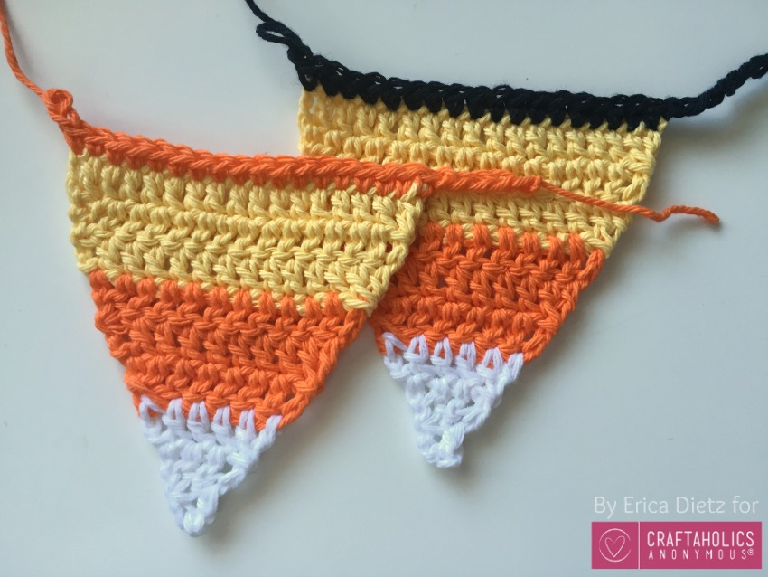 Halloween crochet craft idea :: Candy Corn bunting free crochet pattern