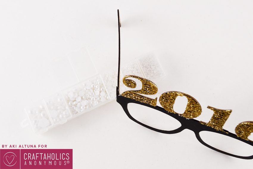 2016-New-years-eve-glasses-photo-prop-minted-strawberry-6