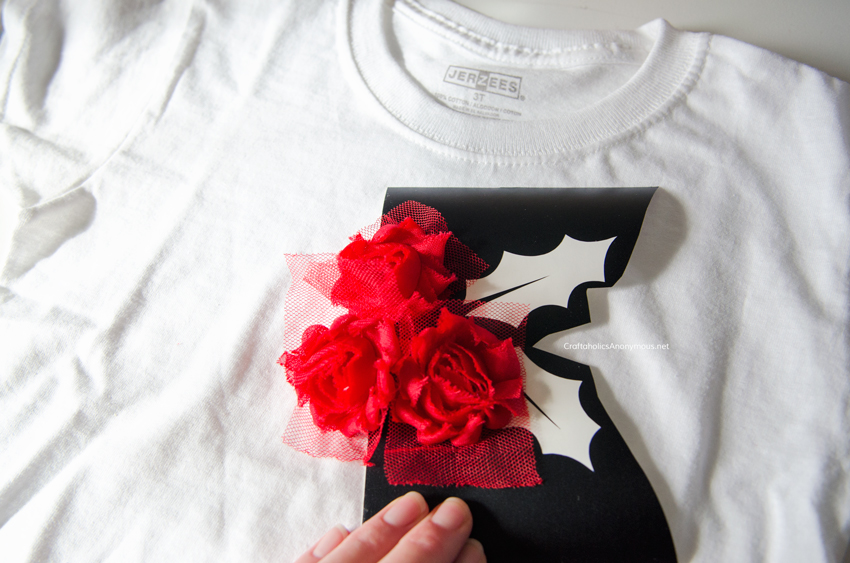 DIY Christmas Shirt tutorial. Easy last minute Christmas outfit idea!