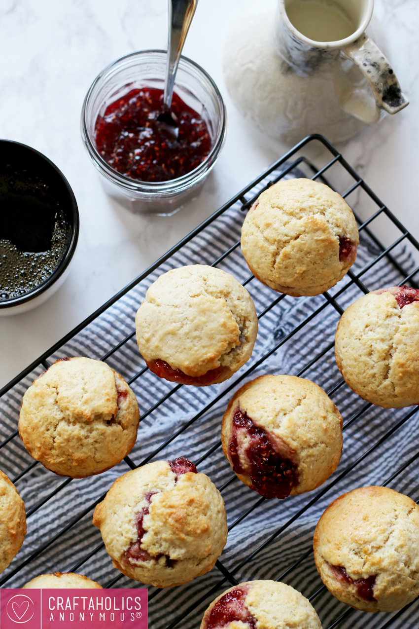Easy Muffins Filled with Jam