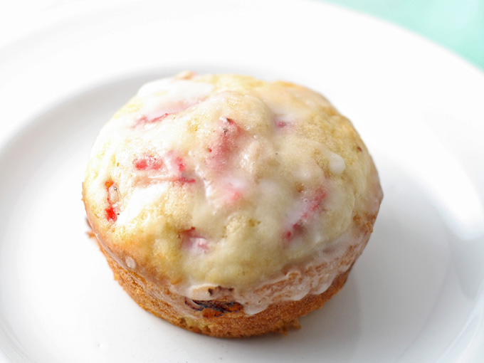 strawberry-muffins-13