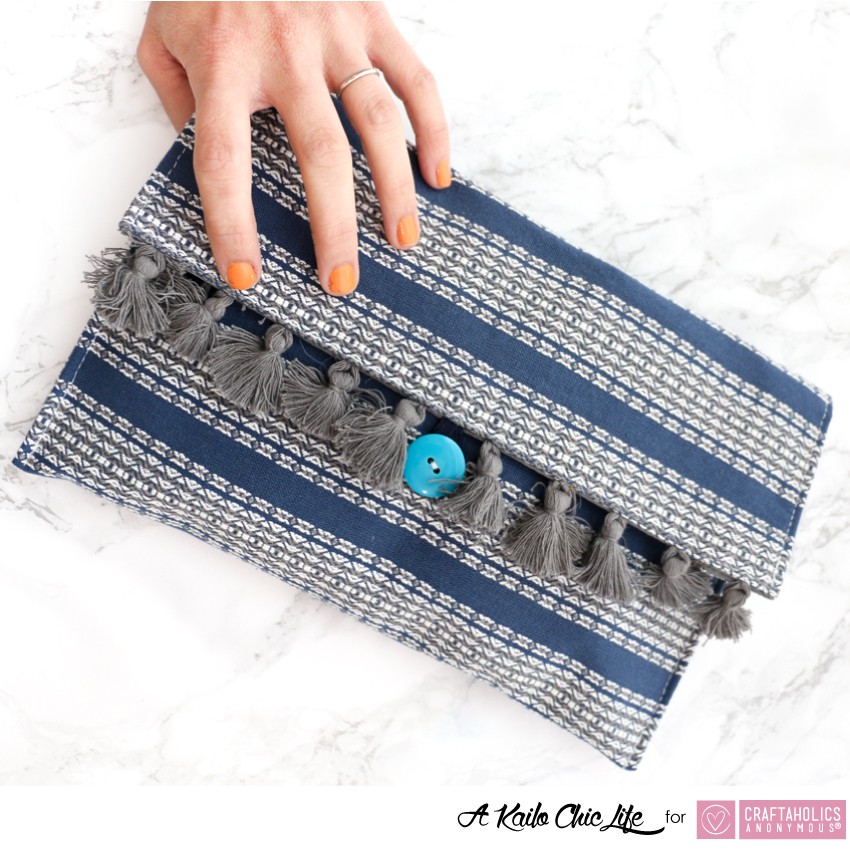 gift ideas for mother's day DIY Placemat Clutch for Mother's Day