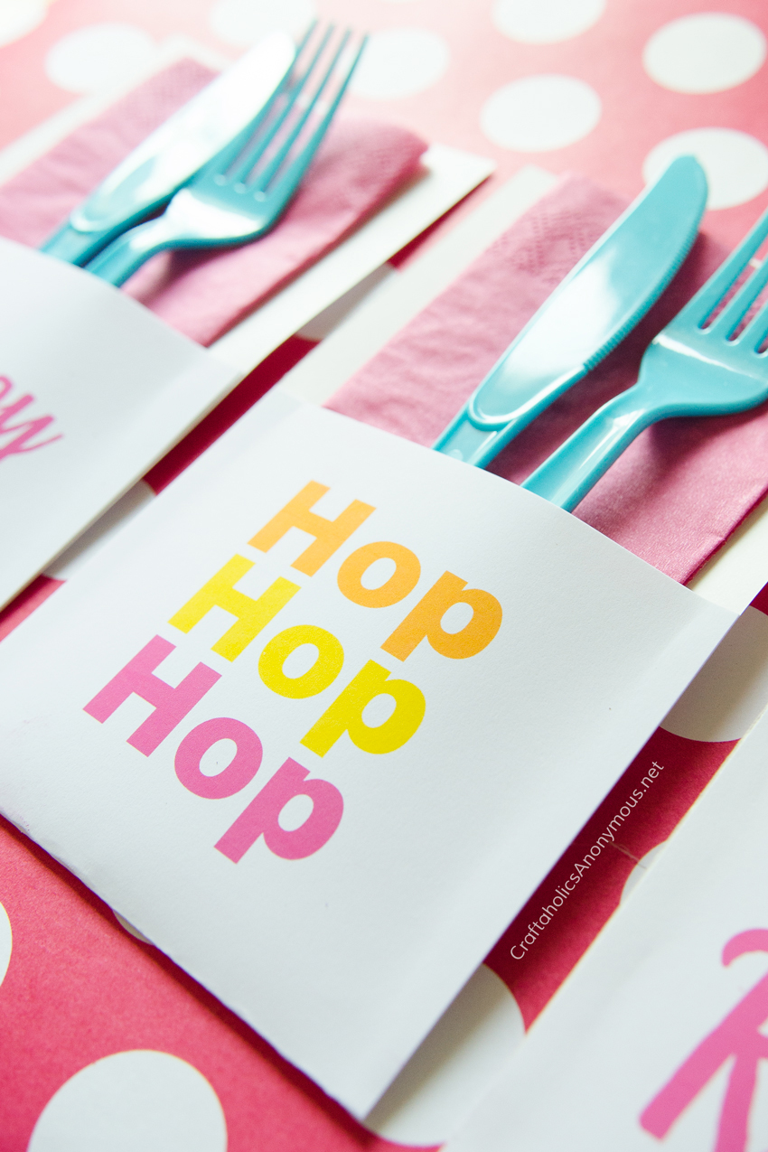Printable Easter Utensil Holders :: Download for free! 3 designs to choose from. www.CraftaholicsAnonymous.net