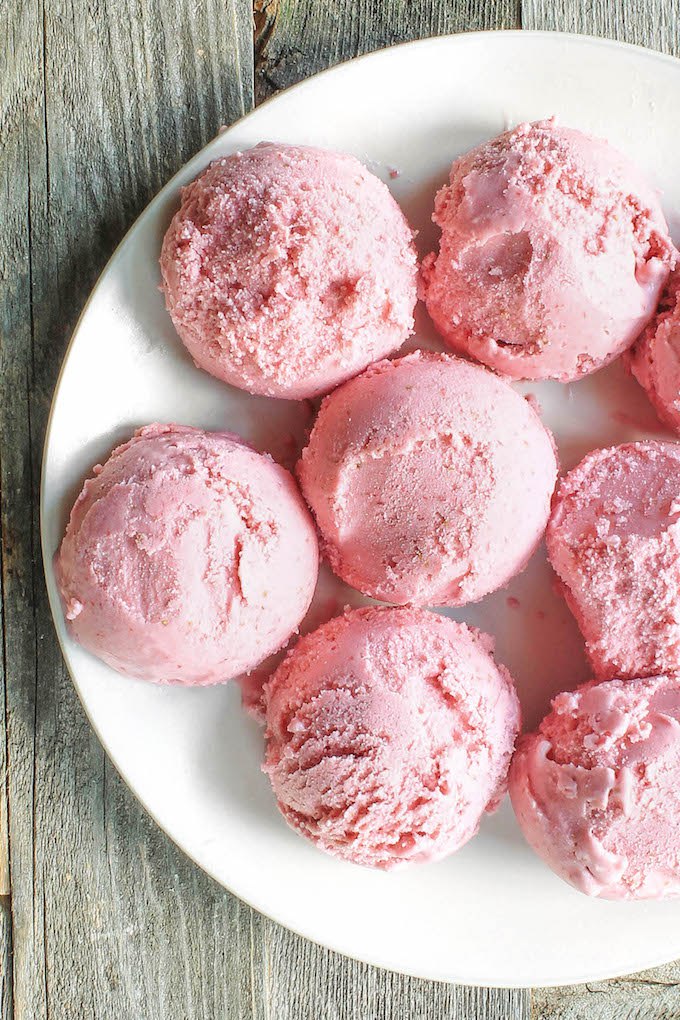 3-ingredient strawberry ice cream Fruity Ice Creams 17