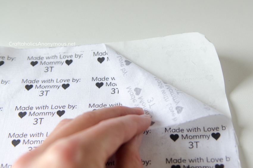 How to make fabric labels tutorial DIY