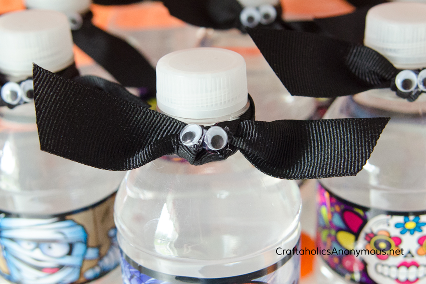 DIY Halloween bottle topper