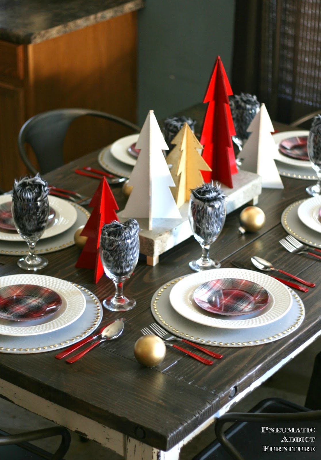 15-christmas-tablescapes-pneumatic