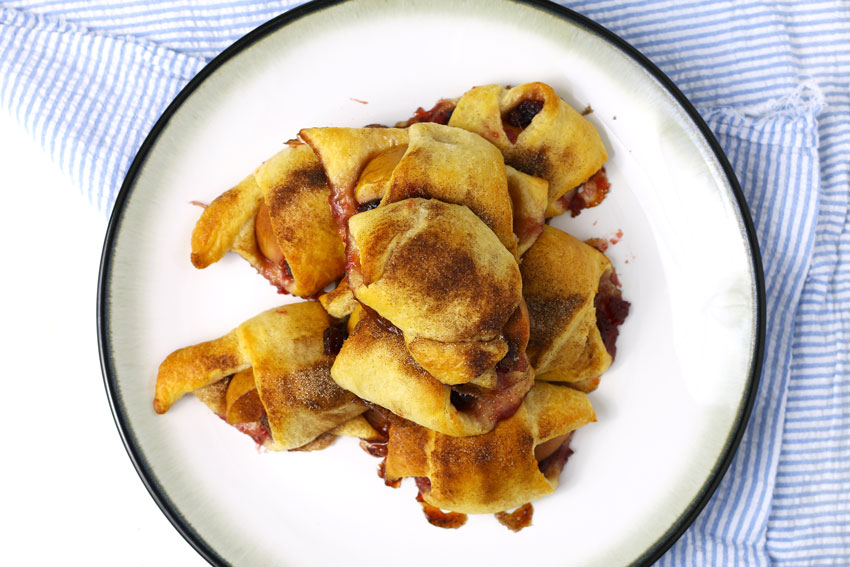 apple-cranberry-crescent-roll-2