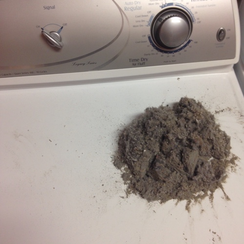the best way to clean your dryer lint trap