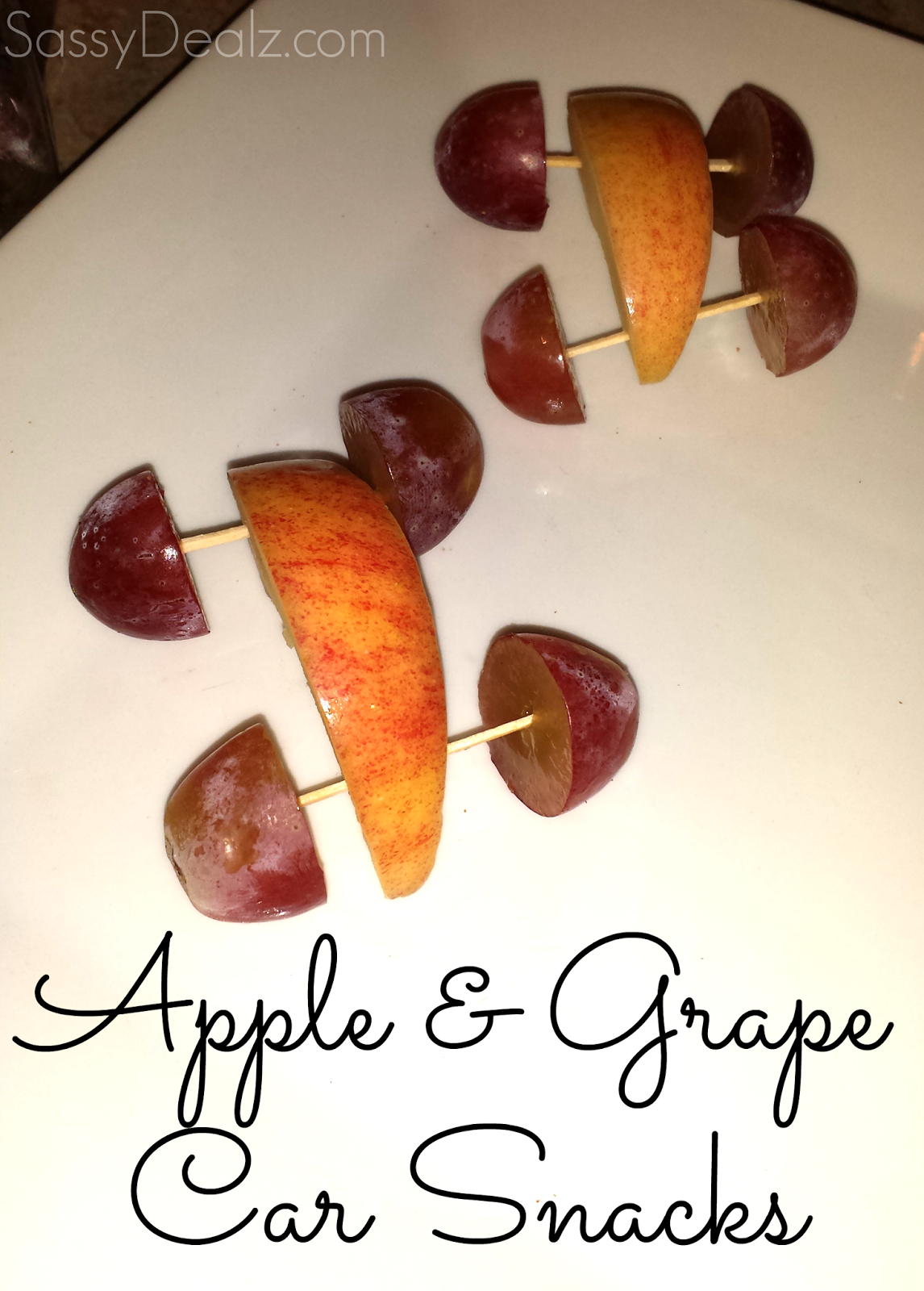 apple grape car snacks