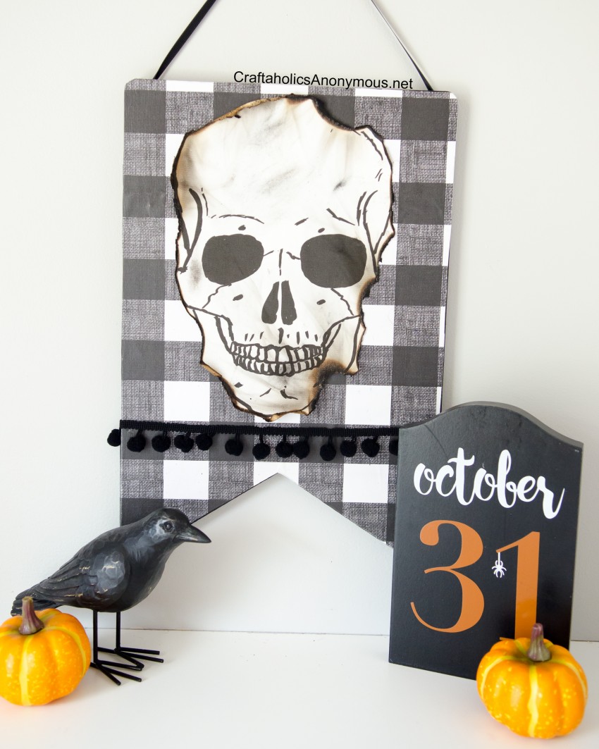 Halloween-Skull-Sign-tutorial