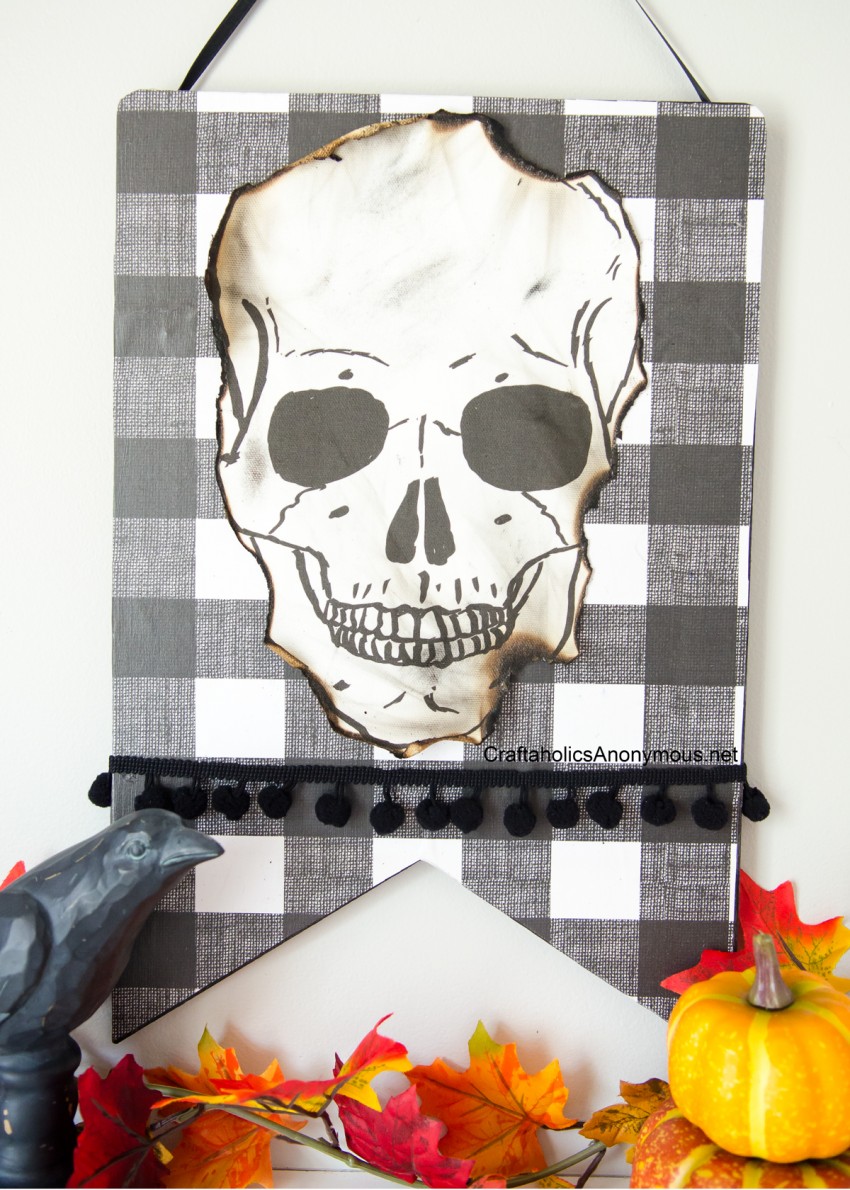 Halloween-Skull-sign-DIY