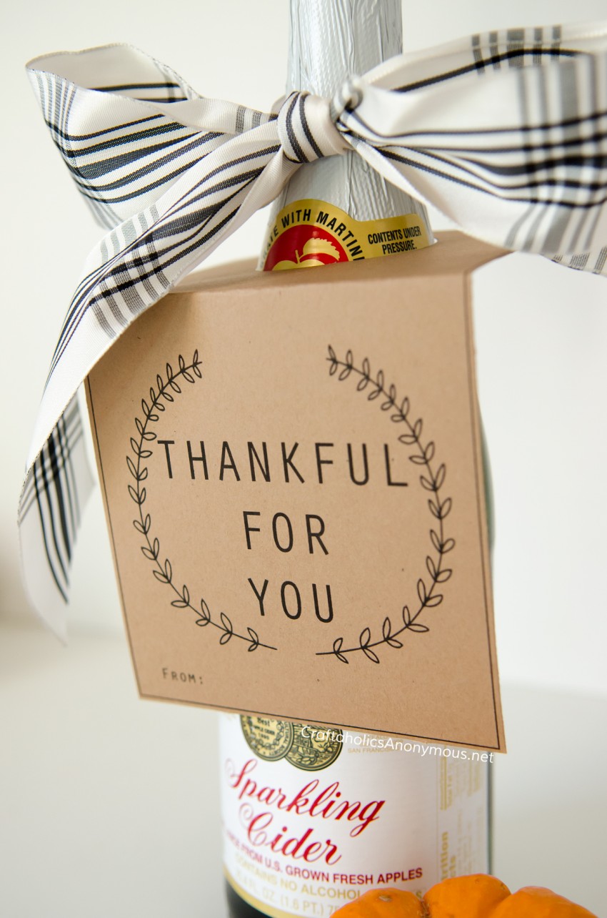 Hostess gift ideas :: Thankful for you Free Printable Bottle Neck hanger. Perfect for wine!