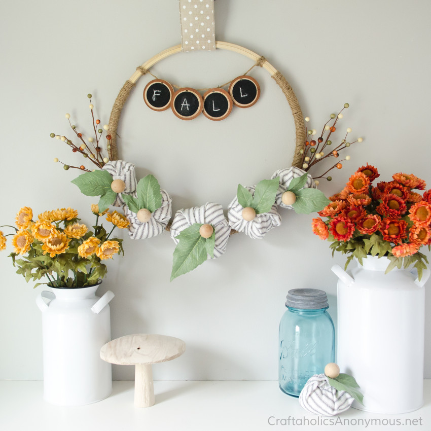 Farmhouse Fall Wreath DIY tutorial