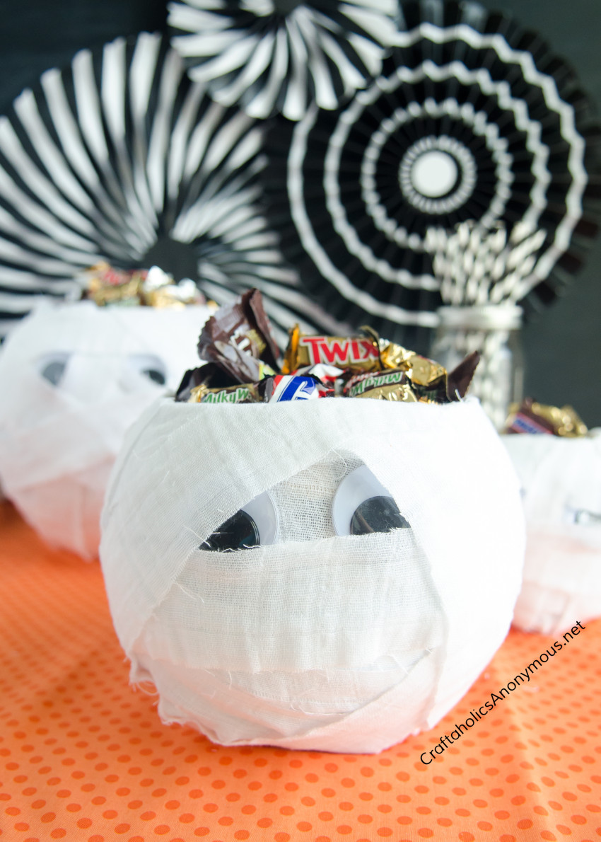 Halloween-Mummy-Candy-Bowl