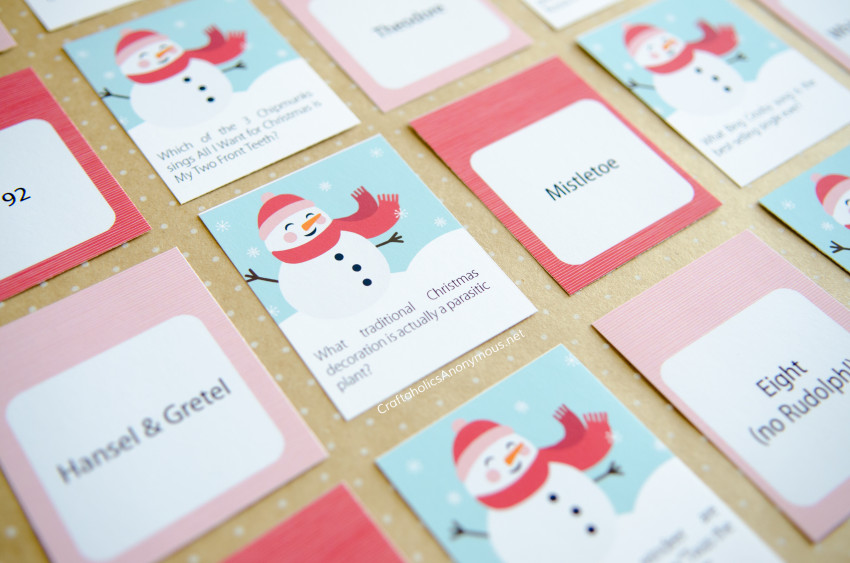 Printable Christmas Trivia Game cards :: Group entertainment, ice breaker for kids and adults. Christmas party idea